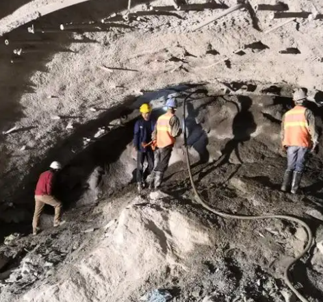 乐山拱顶带模注浆料的施工流程及注意事项